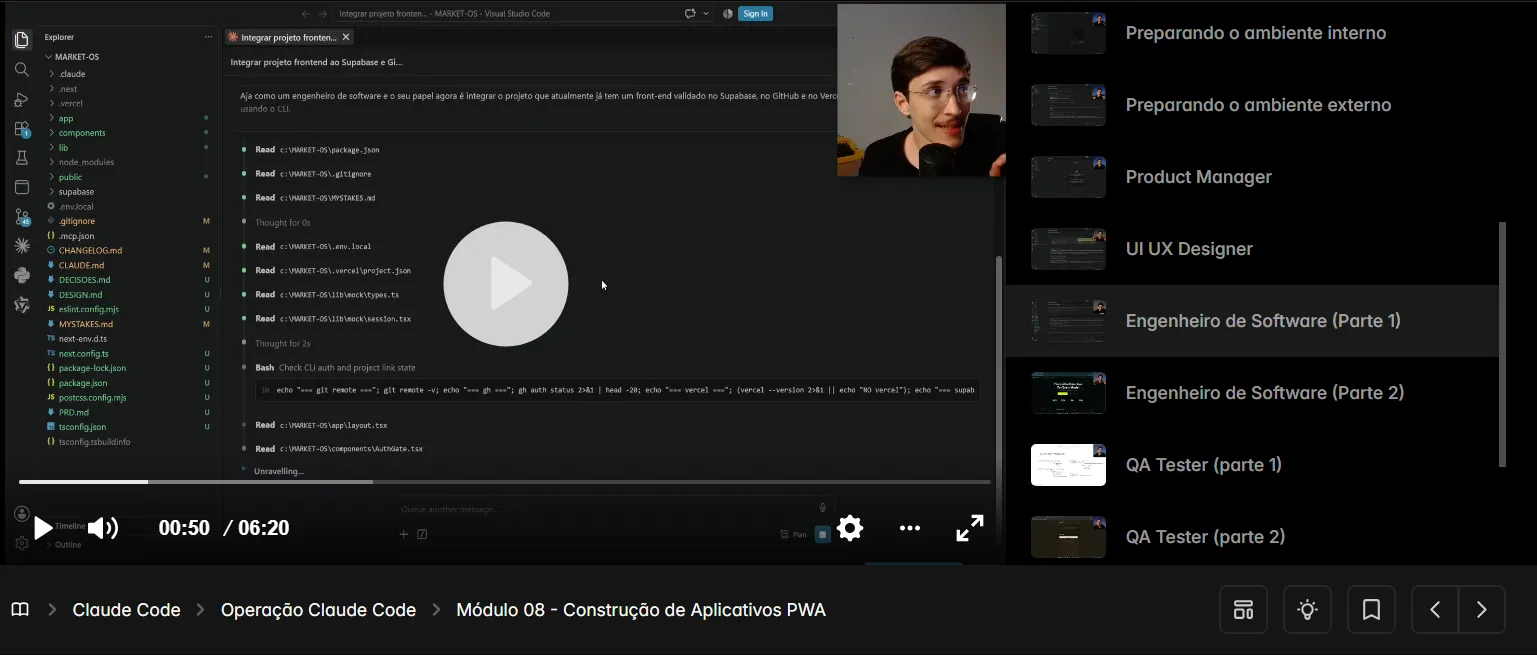 Aula do Operação Claude Code na plataforma: o Anderson na câmera, a tela do Claude Code e a lista de aulas do módulo ao lado